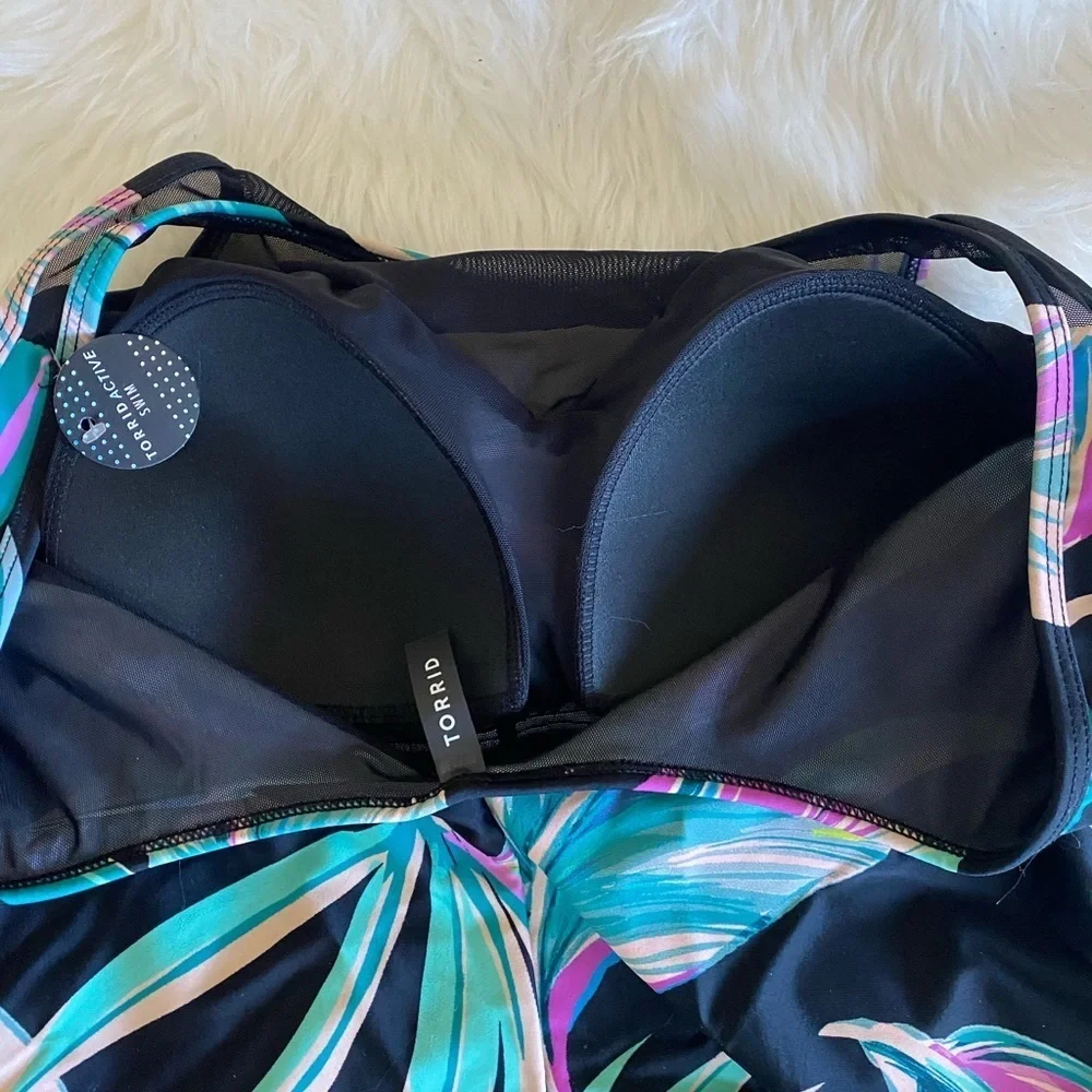 torrid Wireless Mesh High Neck One Piece Swimsuit - Pretty Summer Leaves, Sz. 14